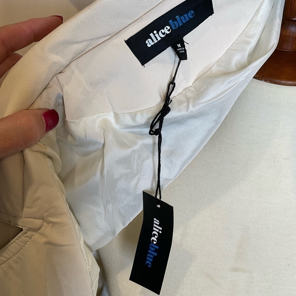 Alice Blue cream colored zip up jacket, Brand New with tags - Picture 11 of 11